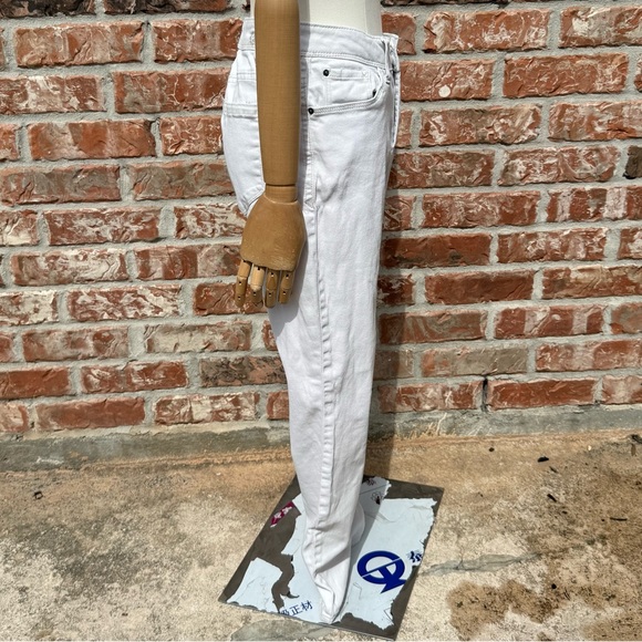 Kensie Women's Straight Leg White Jeans / 4 / Excellent condition - Picture 4 of 11